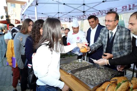 Nevşehir Belediyesi Katkılarıyla NEVÜde Mangalda Hamsi Şöleni